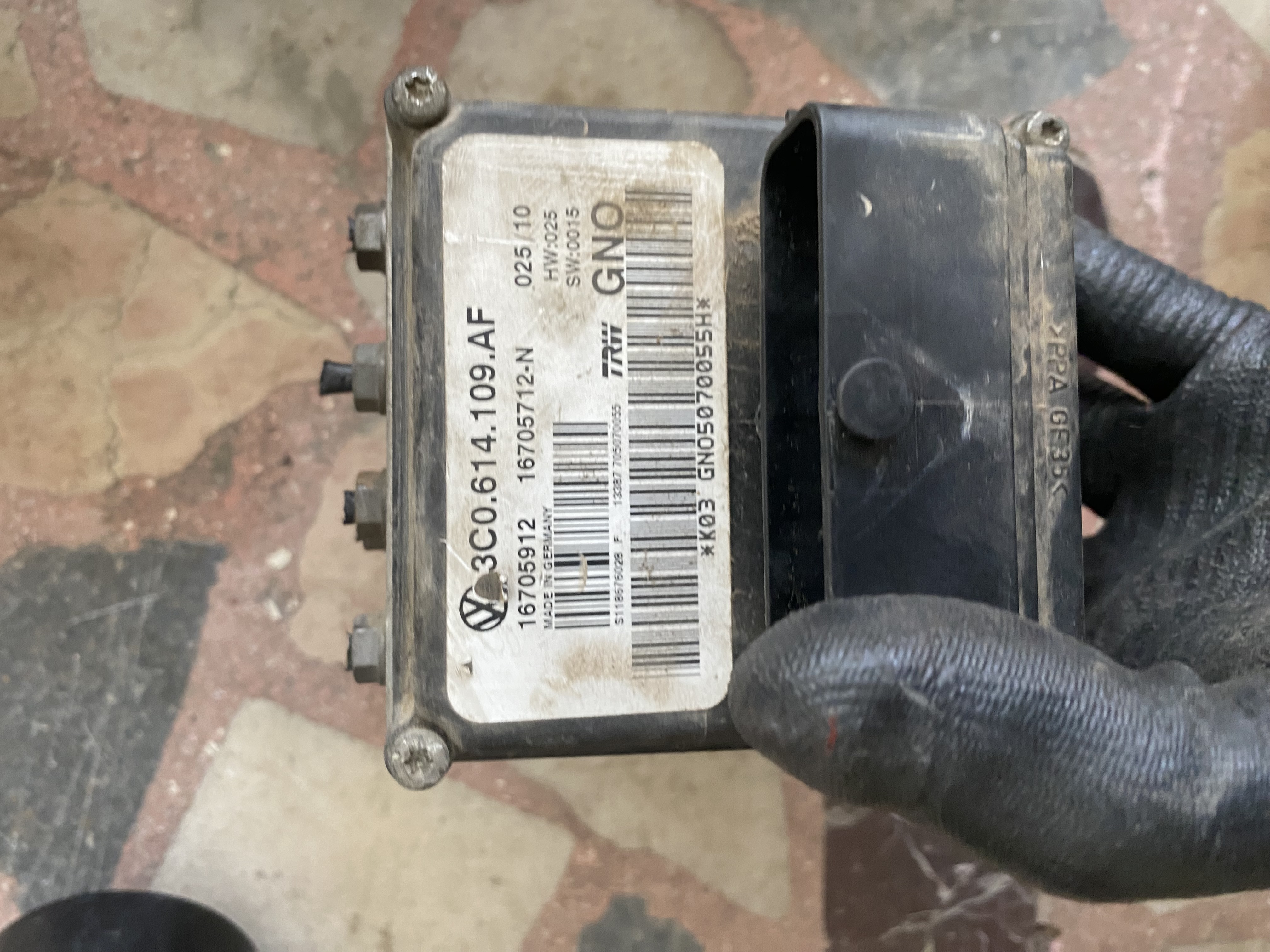 VW PASSAT ABS POMPA BEYNİ 3C0614109AF